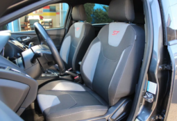 
										2018 Ford Focus ST full									