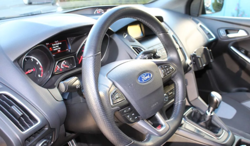 
								2018 Ford Focus ST full									