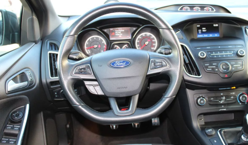 
								2018 Ford Focus ST full									