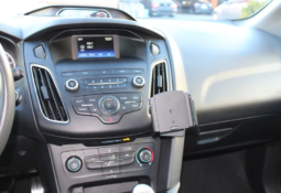 
										2018 Ford Focus ST full									