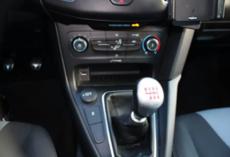 
										2018 Ford Focus ST full									