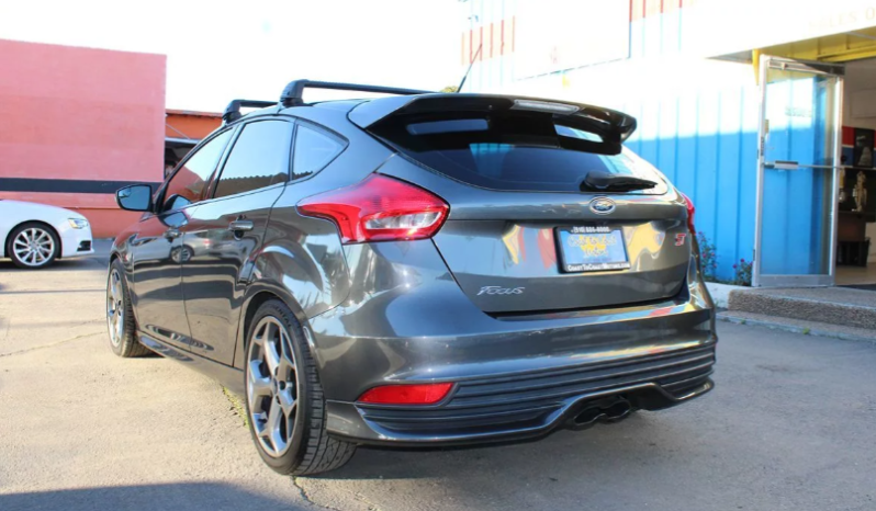 
								2018 Ford Focus ST full									
