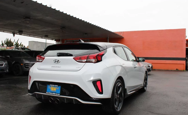 
								2020 Hyundai Veloster Turbo Ultimate full									