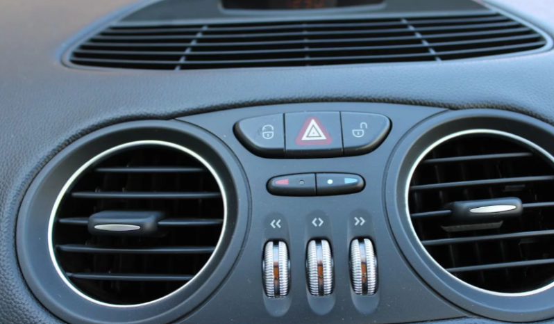 
								2004 Mercedes-Benz SL500 full									