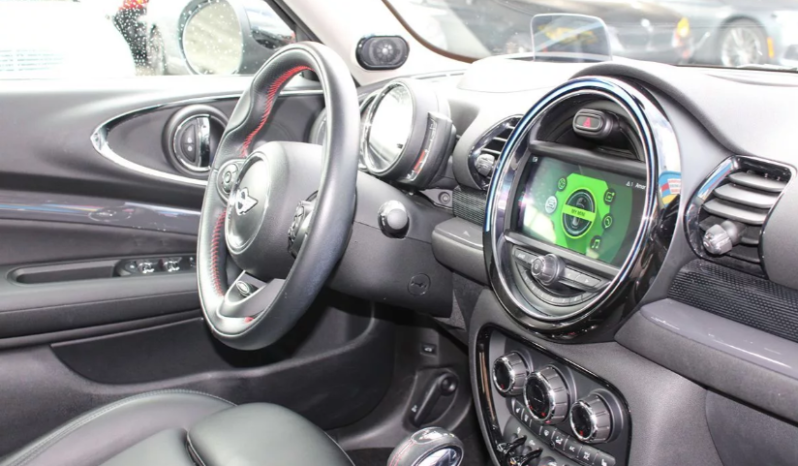 
								2018 MINI Clubman Cooper S full									