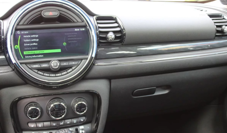 
								2018 MINI Clubman Cooper S full									