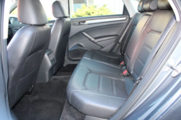 
										2018 Volkswagen Passat R-Line full									