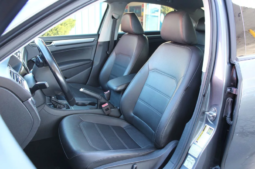 
										2018 Volkswagen Passat R-Line full									