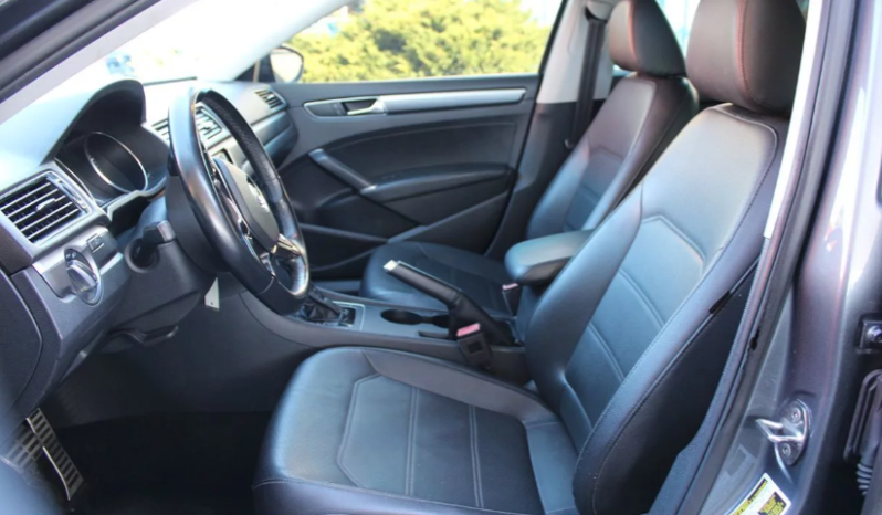 
								2018 Volkswagen Passat R-Line full									