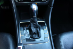 
										2018 Volkswagen Passat R-Line full									