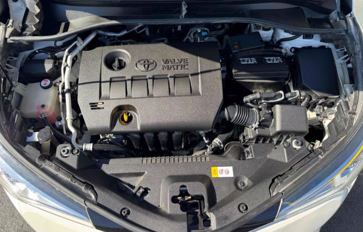 
								2019 Toyota C-HR XLE full									