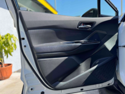 
										2019 Toyota C-HR XLE full									