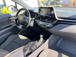 
										2019 Toyota C-HR XLE full									
