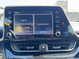 
										2019 Toyota C-HR XLE full									