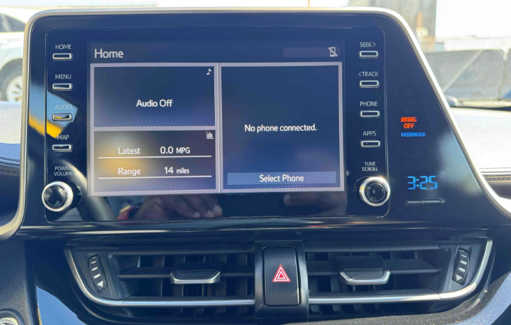 
								2019 Toyota C-HR XLE full									