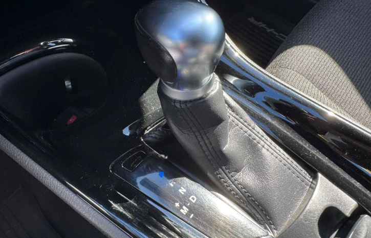 
								2019 Toyota C-HR XLE full									