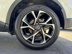 
										2019 Toyota C-HR XLE full									