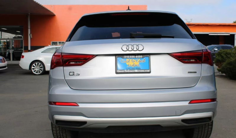 
								2021 Audi Q3 Premium full									