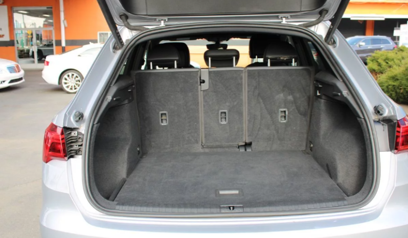 
								2021 Audi Q3 Premium full									