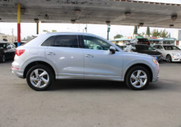 
										2021 Audi Q3 Premium full									