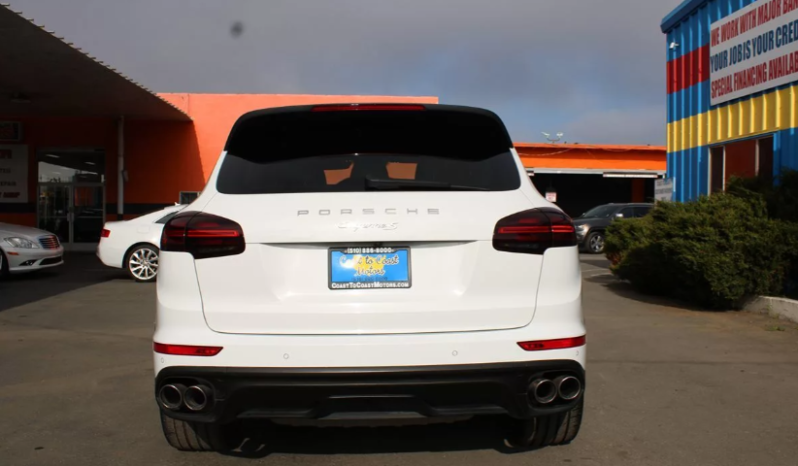 
								2015 Porsche Cayenne S full									