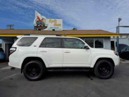 
										2020 Toyota 4Runner SR5 Premium full									