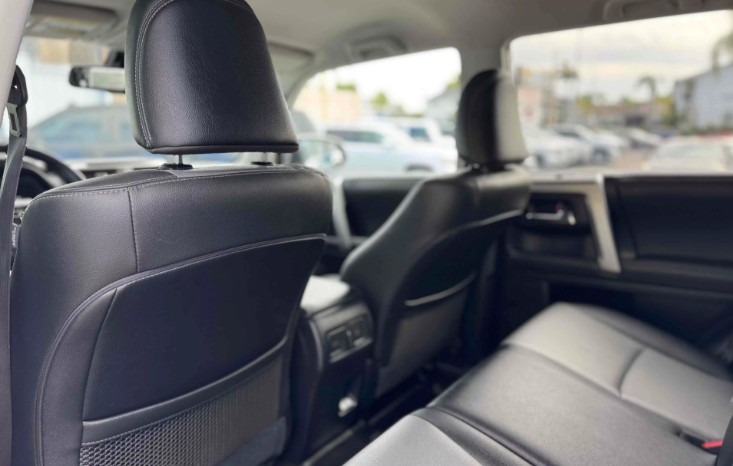 
								2020 Toyota 4Runner SR5 Premium full									