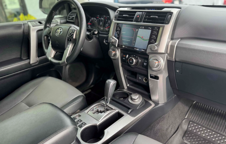 
								2020 Toyota 4Runner SR5 Premium full									