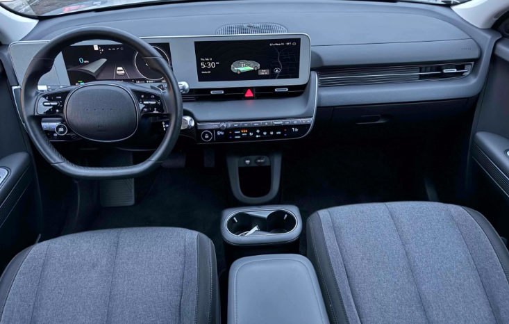 
								2024 Hyundai IONIQ 5 SEL full									