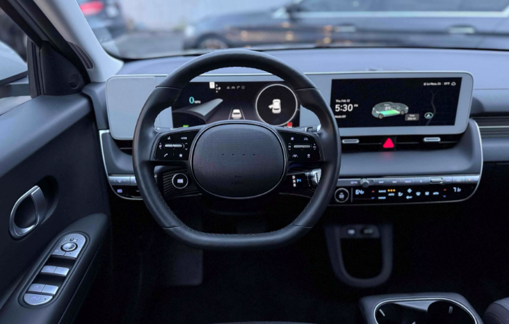 
								2024 Hyundai IONIQ 5 SEL full									